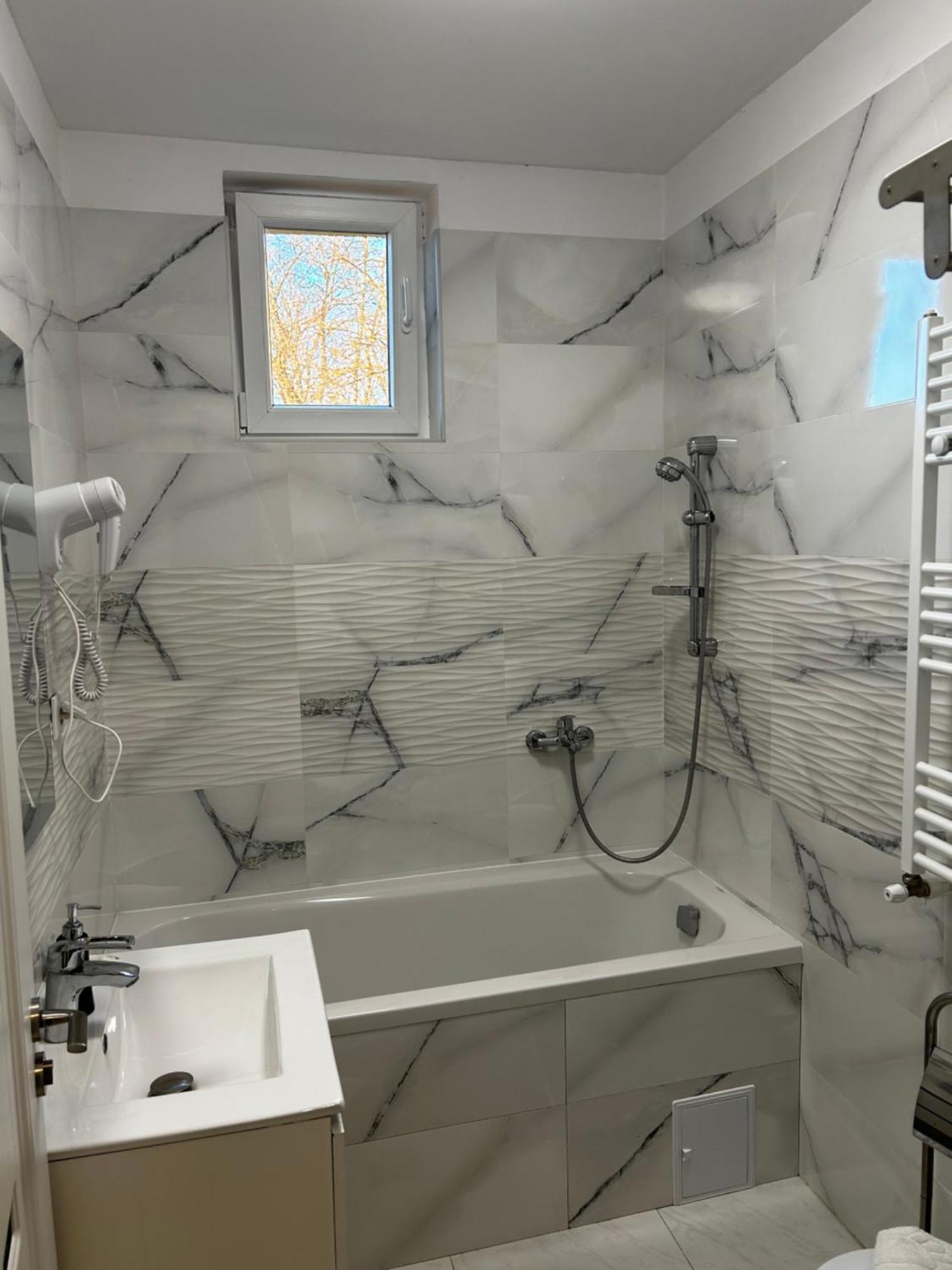 Doftana Apartaments Teşila エクステリア 写真